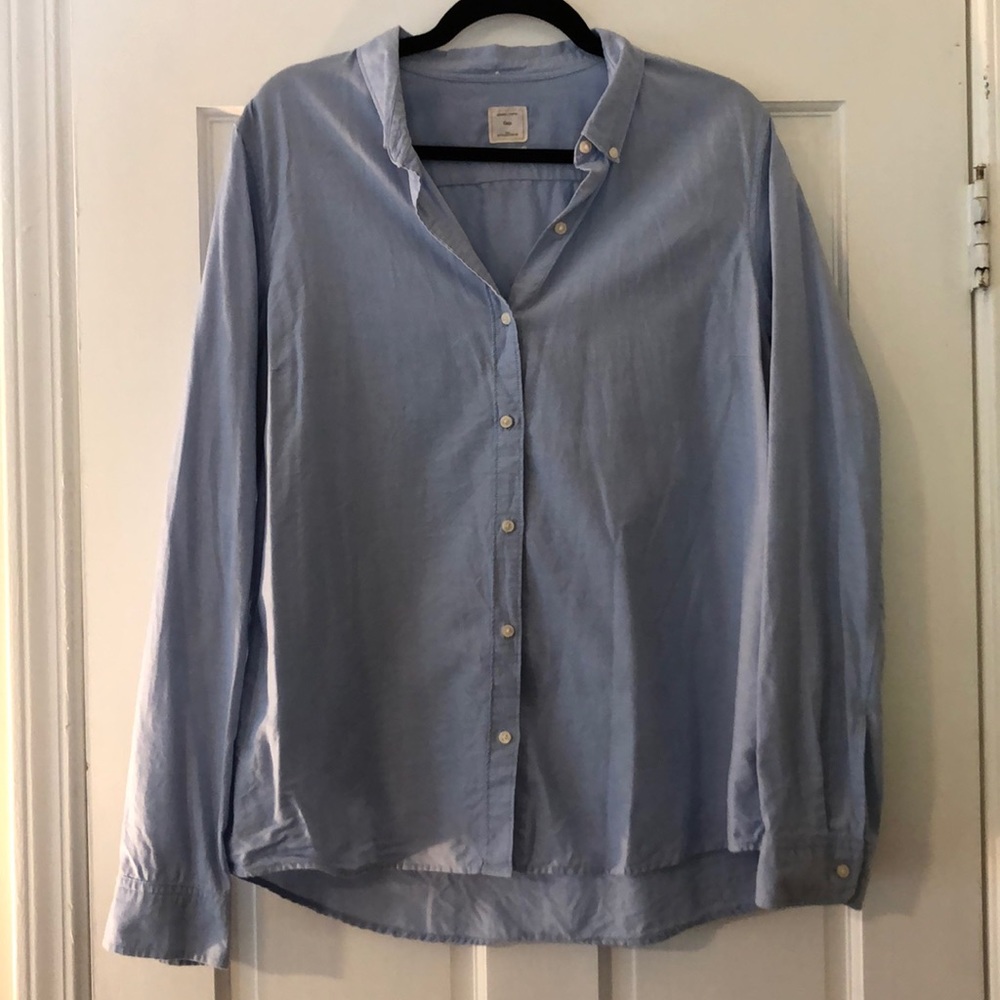Gap button down shirt